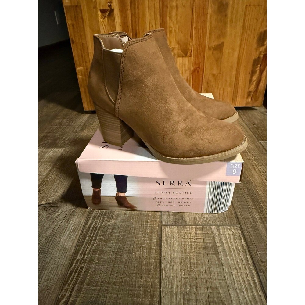 Serra Slip On Booties Sz. 9 New Tan